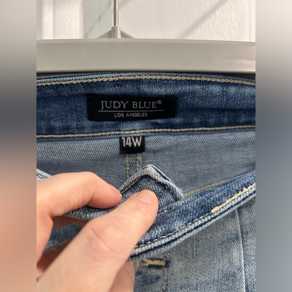 Judy Blue Jeans Womens Size 14W Wide Leg Cropped High Waist Button Fly Denim - Picture 3 of 13
